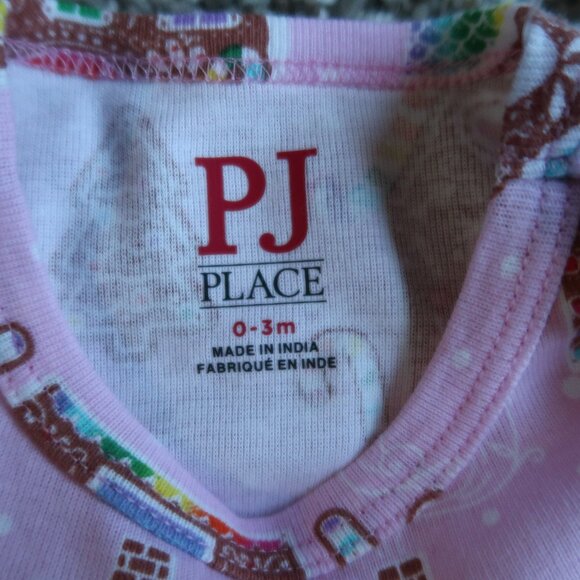 NWT Girl’s 0-3M PJ Place Holiday Gingerbread Print Pajama Set - Picture 2 of 3